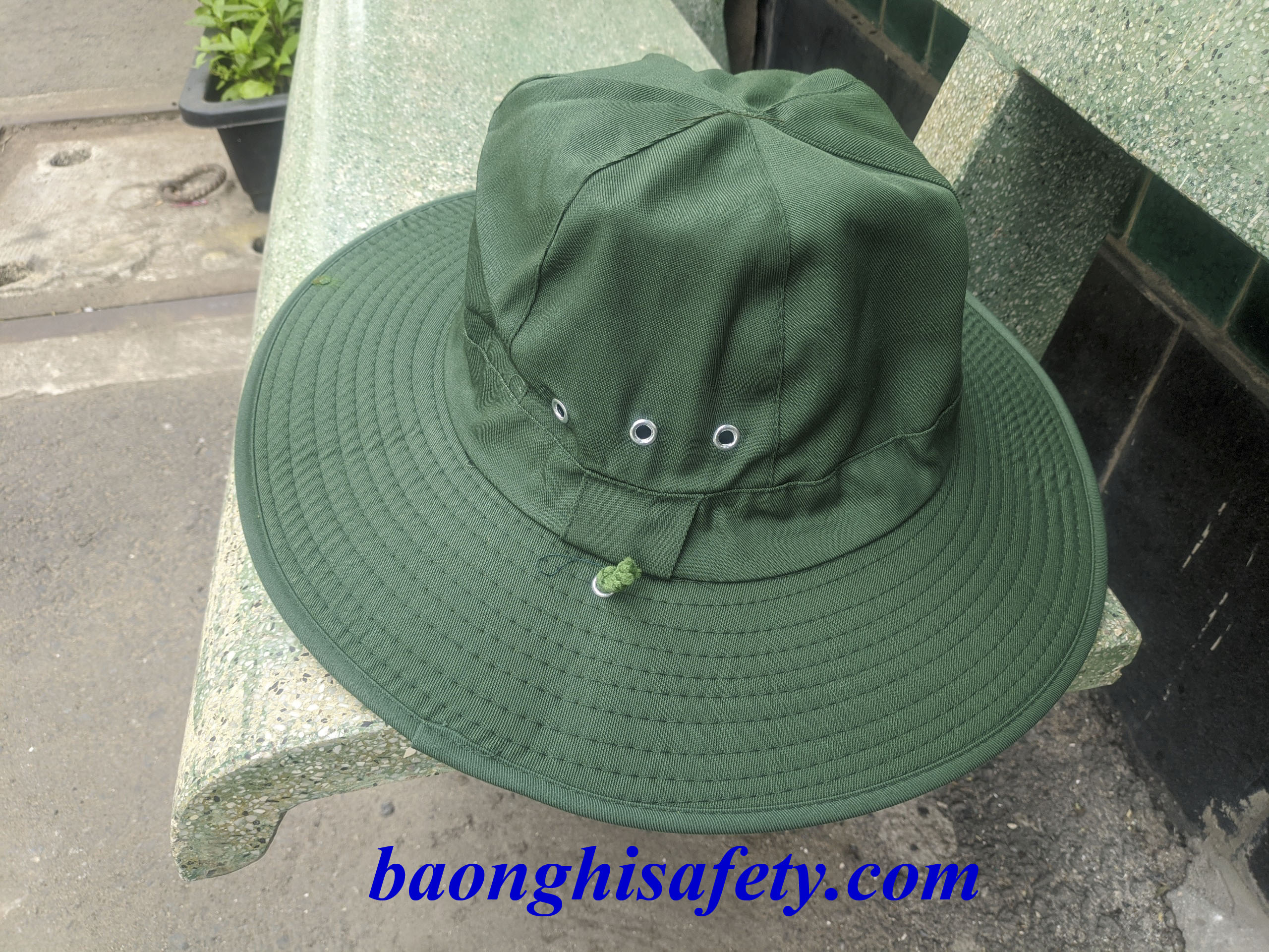 MŨ TAI BÈO - NÓN TAI BÈO