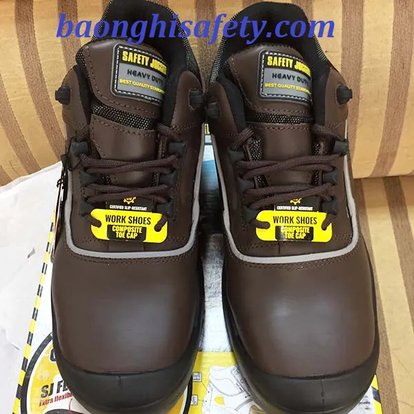 Giày bảo hộ cách điện 18KV Safety Jogger Pluto SRC