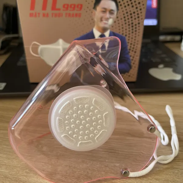 KHẨU TRANG TRONG SUỐT THỜI TRANG NGƯỜI LỚN 