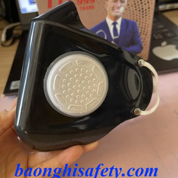 KHẨU TRANG TRONG SUỐT THỜI TRANG NGƯỜI LỚN 