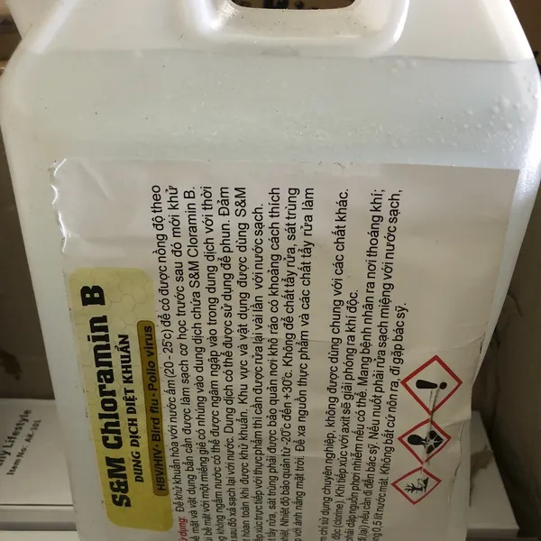 THIẾT BỊ PHUN KHỬ KHUẨN CÓ TIA UV