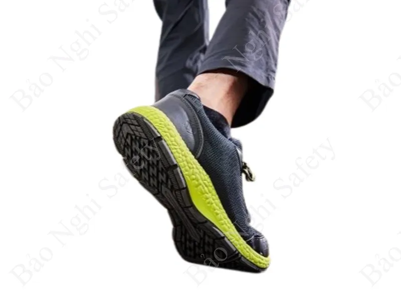 TÁC DỤNG CỦA ĐẾ CHỐNG TRƯỢT - CHỐNG ĐINH - CHỐNG TĨNH ĐIỆN TRONG GIÀY BẢO HỘ