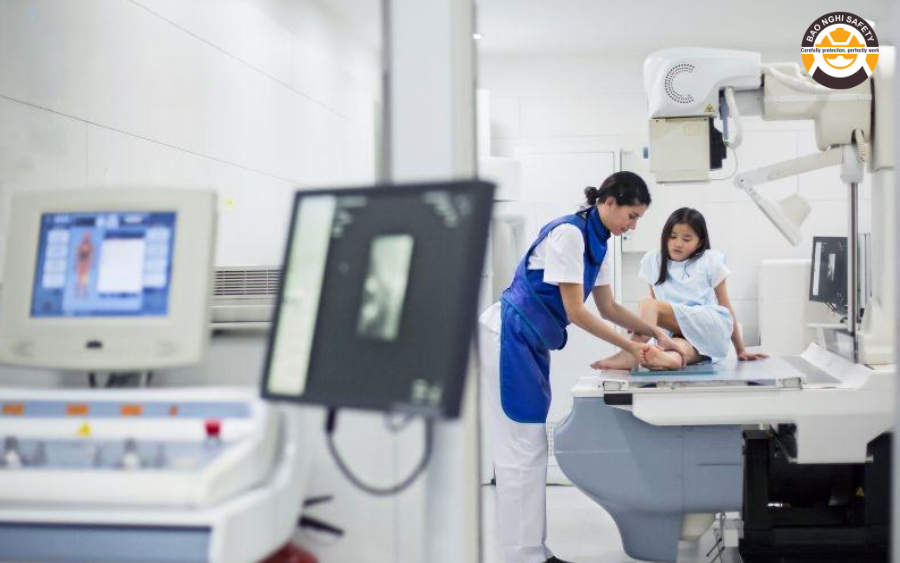 Kiểm Tra Áo Chì X-Quang: Khi Nào Cần Kiểm Tra Và Cách Thực Hiện?