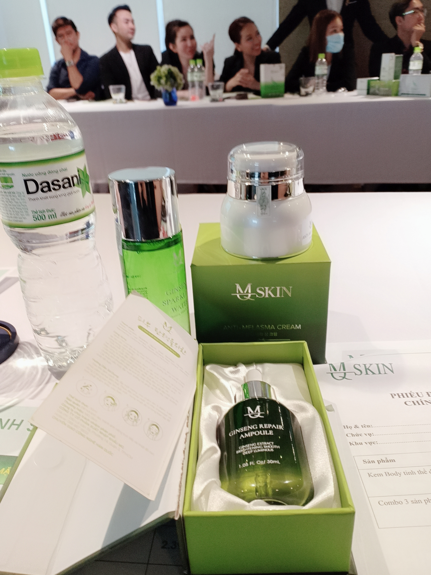 Serum căng bóng nhân sâm mqskin và thải độc chì mqskin Serum căng bóng nhân sâm mqskin và thải độc chì mqskin