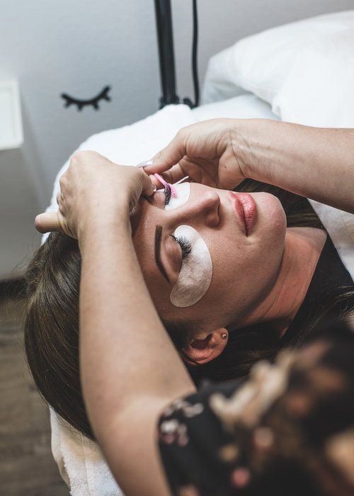 nối mi tại hani như thế nào ?