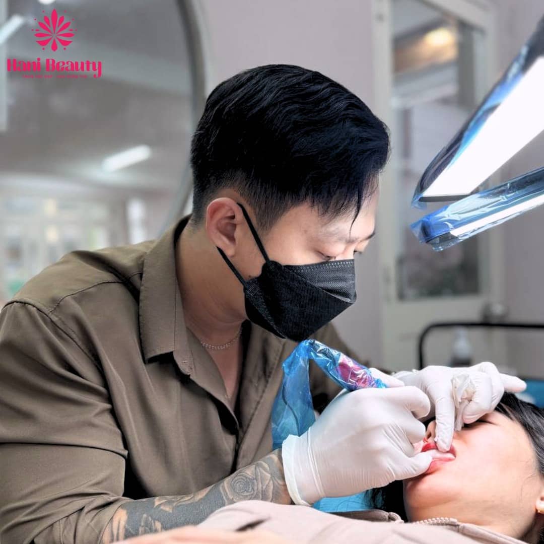 Giải đáp thắc mắc phun xăm đẹp tự nhiên, an toàn, bền lâu và lựa chọn chuyên gia uy tín tại Hani Beauty.