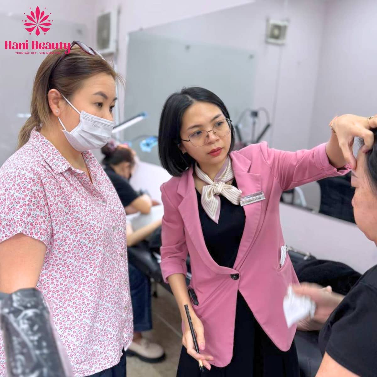 Hani Academy – trung tâm dạy phun xăm thẩm mỹ hàng đầu, cam kết bảo hành kỹ thuật trọn đời.