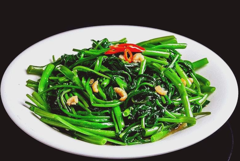 Kiêng rau muống tối thiểu 7 ngày sau phun môi.