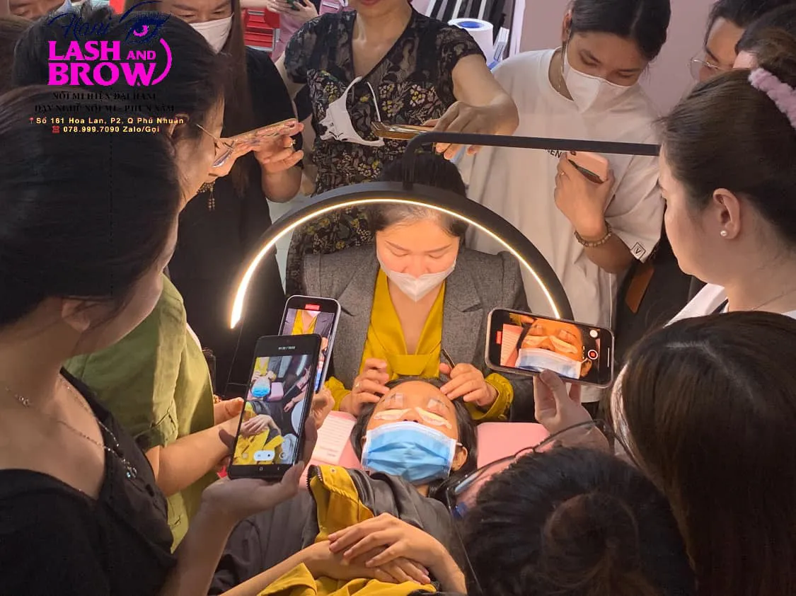 Khóa Học Nối Mi