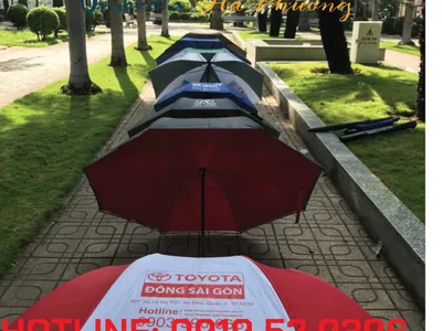 Giá dù sự kiện