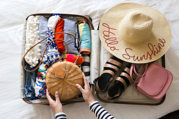 Nón kết đi du lịch