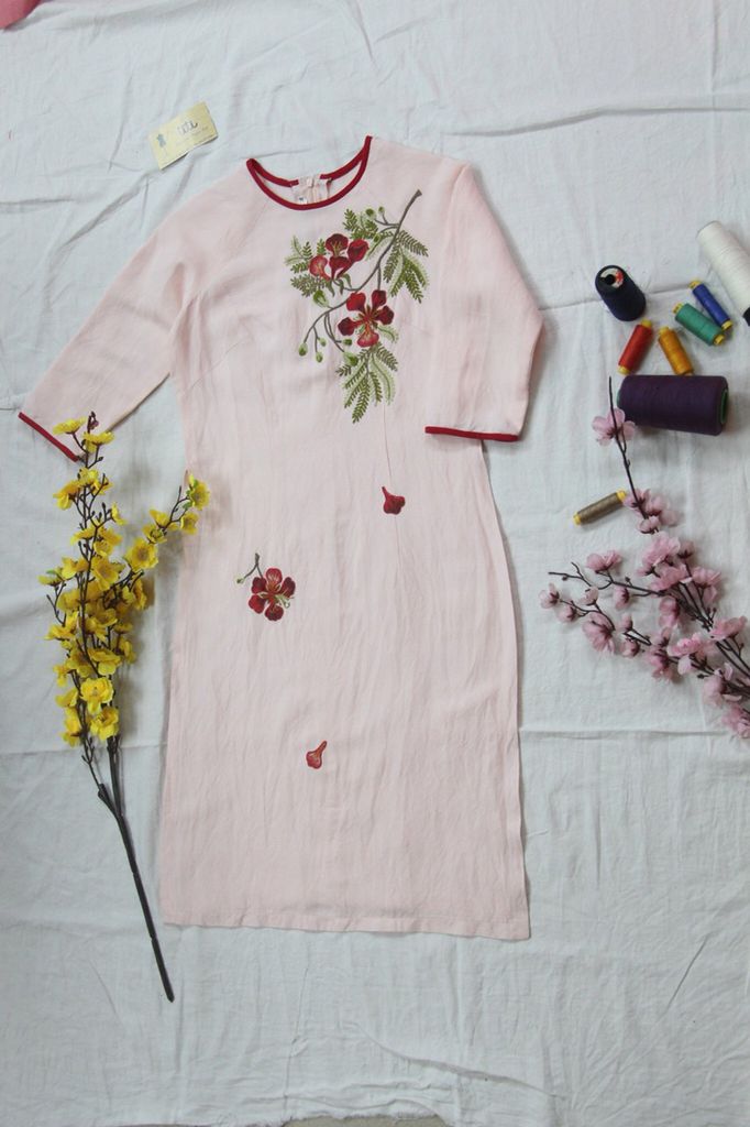 Áo dài cách tân từ vải linen Áo dài cách tân từ vải linen