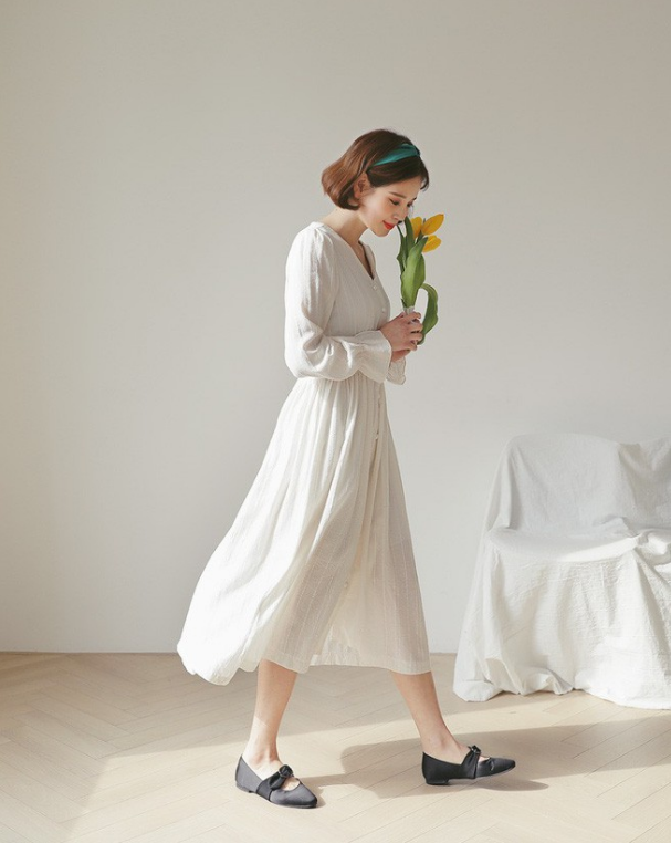 Vải linen thô thiết kế váy tối giản nhưng rất thời thượng Vải linen thô thiết kế váy tối giản nhưng rất thời thượng