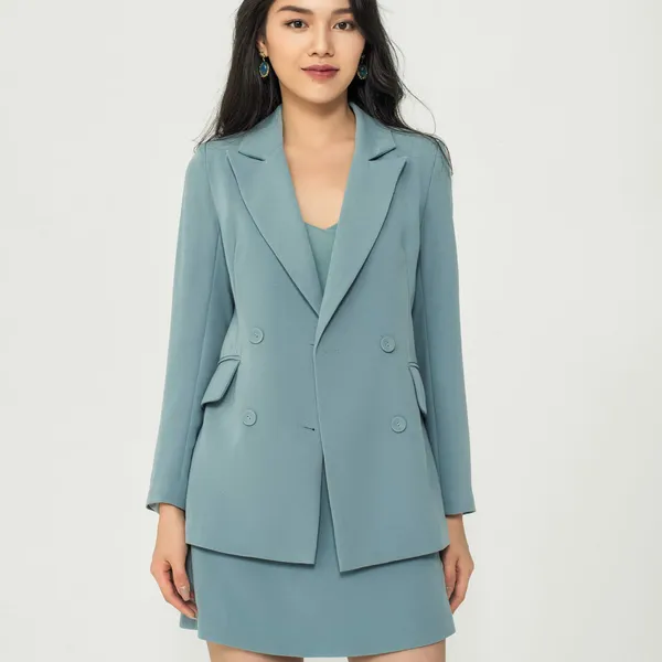 Bí quyết chọn lựa áo khoát blazer nữ mùa hè: Phong cách và thoải mái