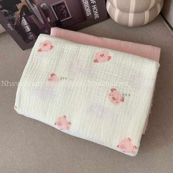 Xô muslin cao cấp 2 lớp hoạ tiết heo hồng