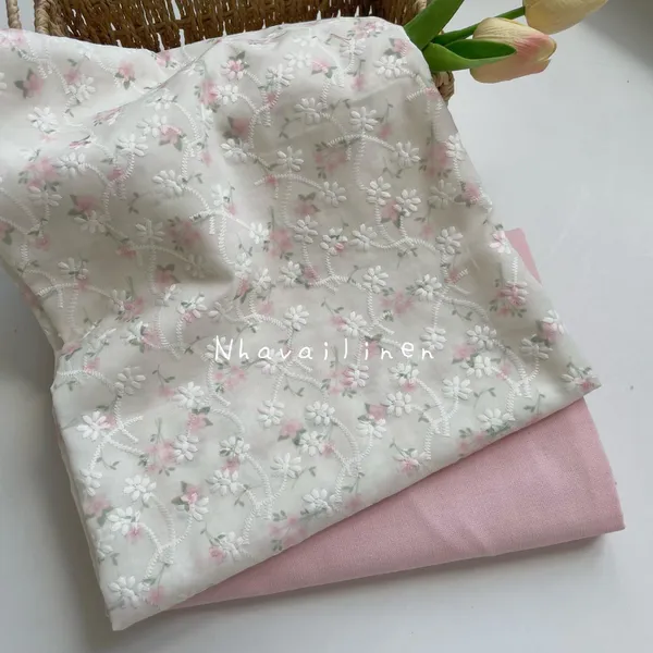 Vải boi thêu hoạ tiết hoa hồng nhẹ nhàng