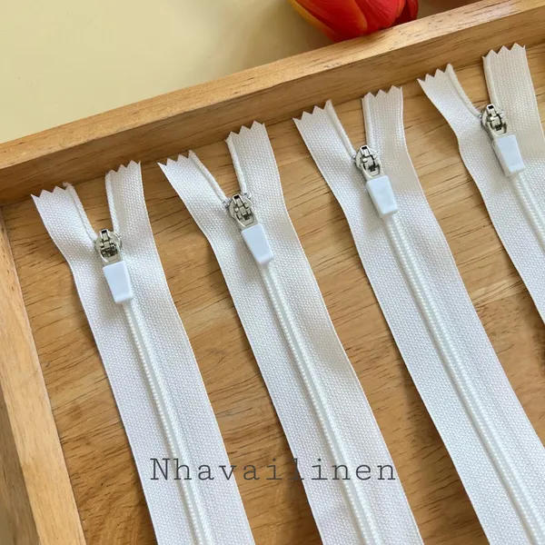 Dây kéo màu trắng, đầu bọc nhựa an toàn cho trẻ em