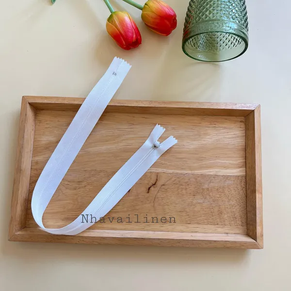 Dây kéo màu trắng, đầu bọc nhựa an toàn cho trẻ em