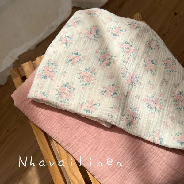 Vải xô muslin cao cấp 2 lớp hoạ tiết 3 hoa hồng