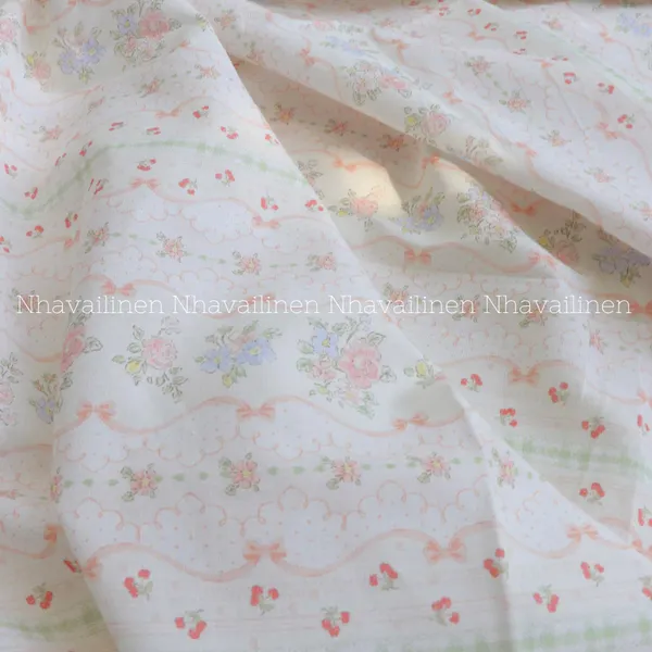 Vải cotton hoạ tiết hoa dây đỏ