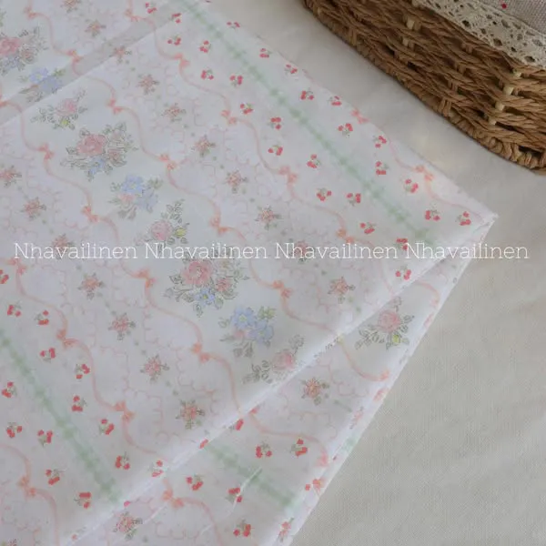 Vải cotton hoạ tiết hoa dây đỏ
