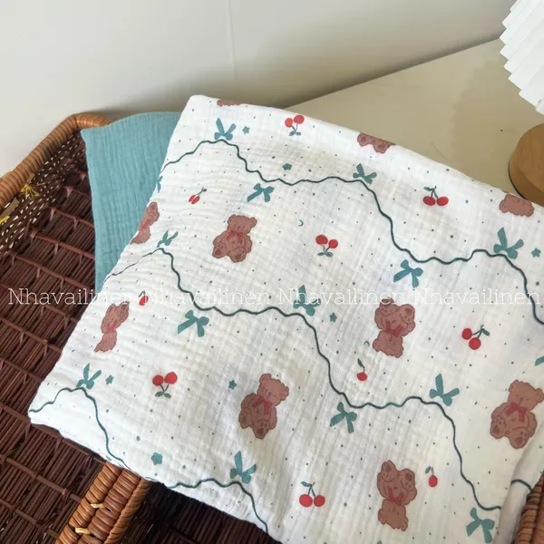 Xô muslin cao cấp 2 lớp hoạ tiết cherry gấu nâu