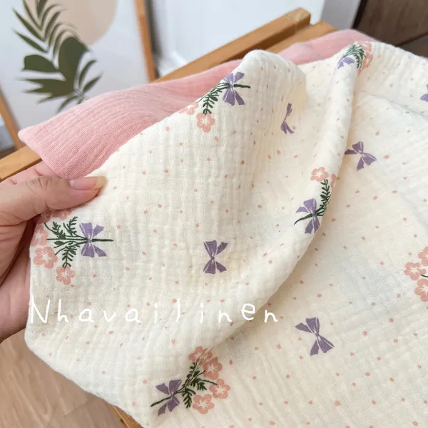 Vải xô muslin cao cấp 2 lớp hoạ tiết bó hoa nơ tím