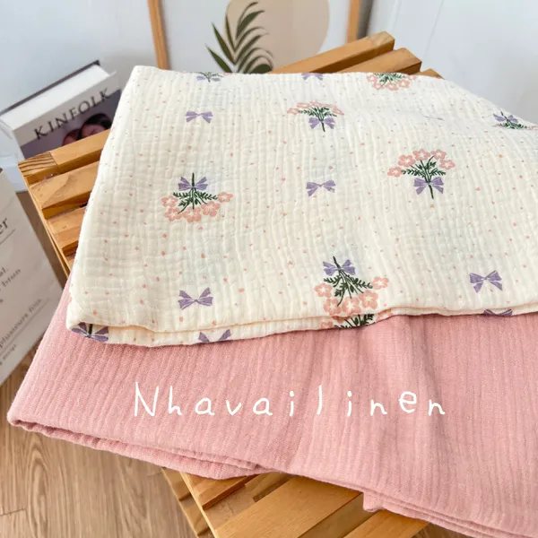 Vải xô muslin cao cấp 2 lớp hoạ tiết bó hoa nơ tím