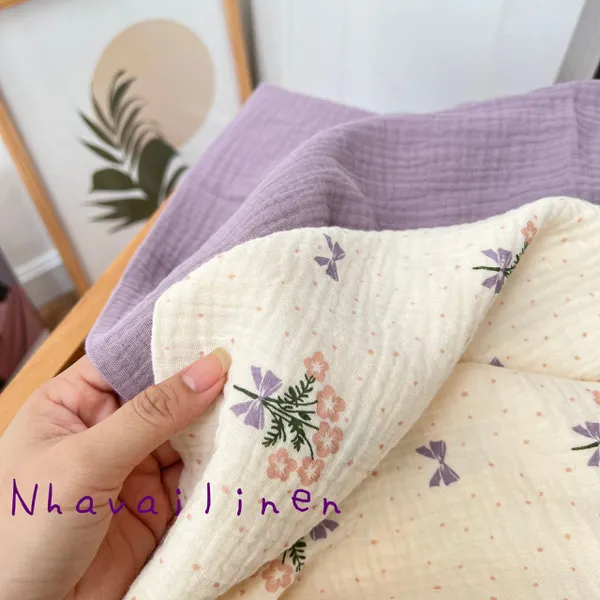 Vải xô muslin cao cấp 2 lớp hoạ tiết bó hoa nơ tím