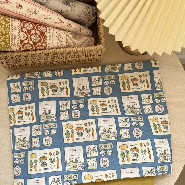 COTTON HỌA TIẾT CARROT NỀN XANH