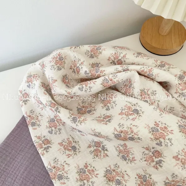 Vải xô muslin cao cấp 2 lớp hoạ tiết hoa hồng tím