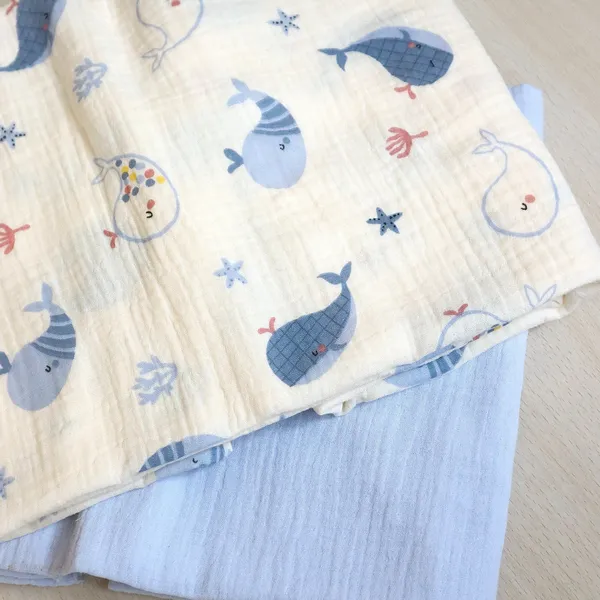 Vải xô muslin cao cấp 2 lớp hoạ tiết cá heo xanh