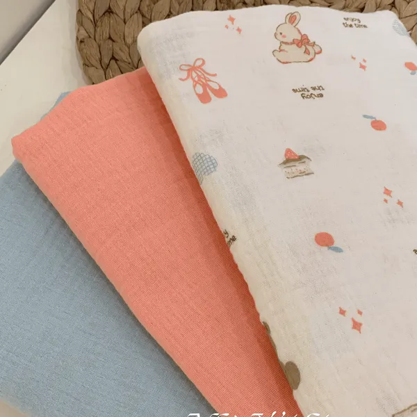 Xô muslin cao cấp 2 lớp hoạ tiết gấu teddy nơ