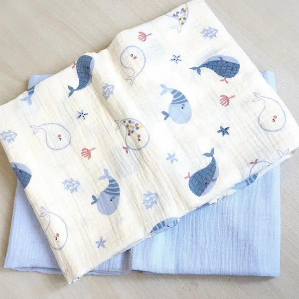 Vải xô muslin cao cấp 2 lớp hoạ tiết cá heo xanh