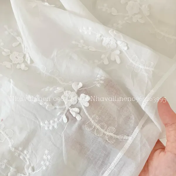 Vải boi thêu hoa mai dây