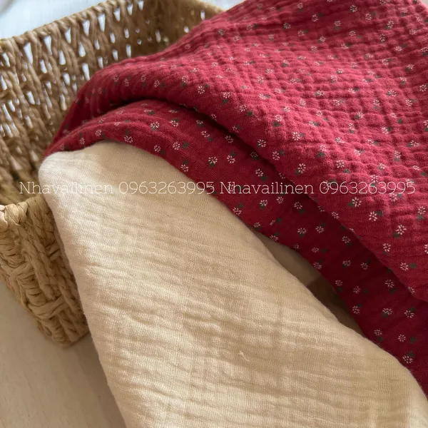 Vải xô muslin cao cấp 2 lớp hoạ tiết HOA NỀN ĐỎ MẬN