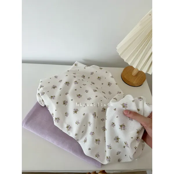 Vải linen bột hoa tím lá xanh