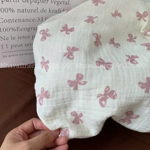 Xô muslin cao cấp 2 lớp hoạ tiết nơ hồng