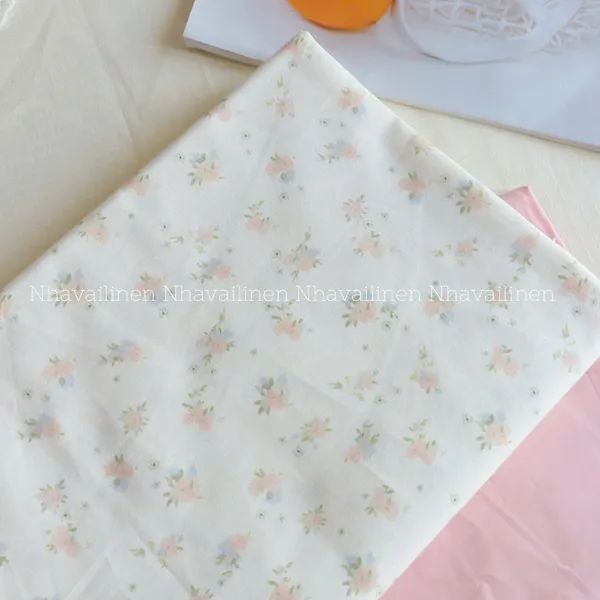 Vải cotton hoạ tiết hoa xanh hồng