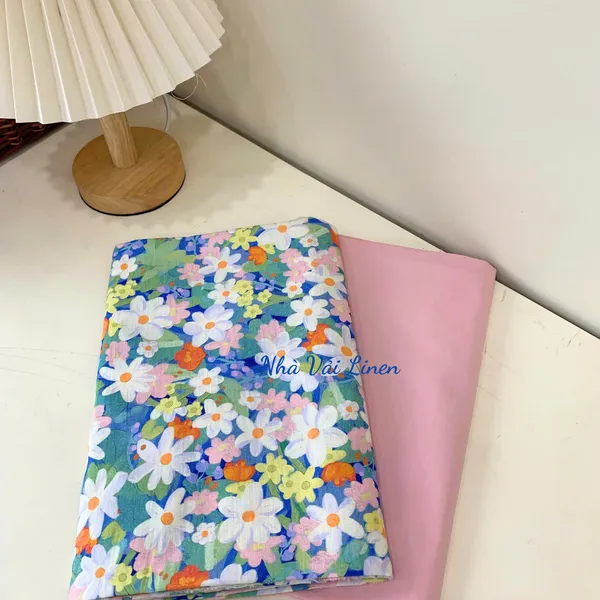 Vải cotton hoạ tiết hoa cúc nhuỵ vàng