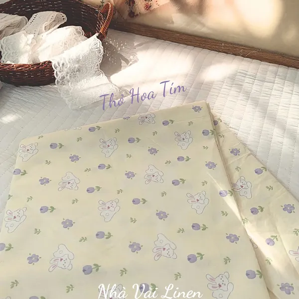 Vải cotton hoạ tiết thỏ hoa tím