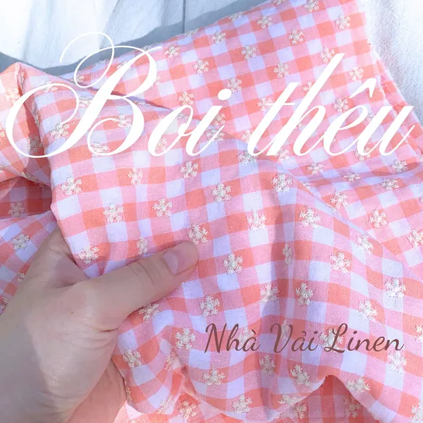 Vải boi thêu hoa nhí nền hồng