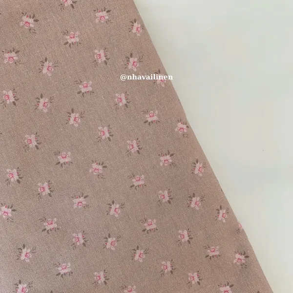 Vải cotton hoạ tiết hoa hồng nền nâu