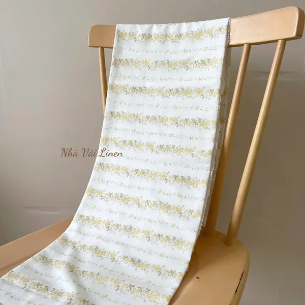 Vải linen bột hoa dây vàng