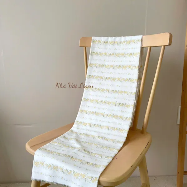 Vải linen bột hoa dây vàng