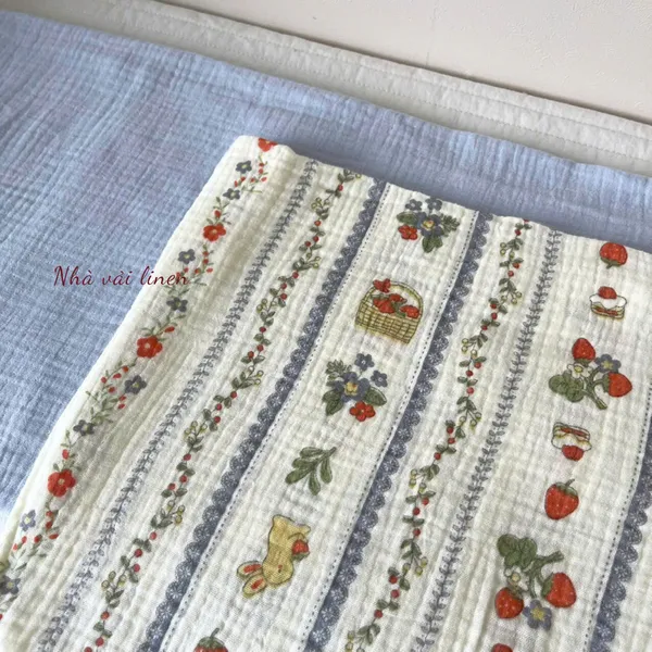 Xô muslin cao cấp 2 lớp hoạ tiết vườn dâu