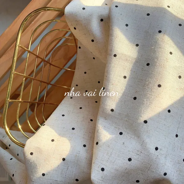 Vải linen xước chấm bi đen