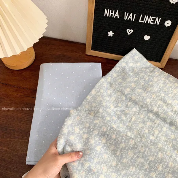 Xô muslin cao cấp 2 lớp hoạ tiết hoa trắng nền xanh