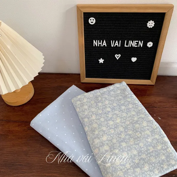 Xô muslin cao cấp 2 lớp hoạ tiết hoa trắng nền xanh