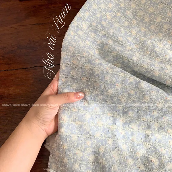 COTTON DỆT NỔI HOA TRẮNG NỀN XANH